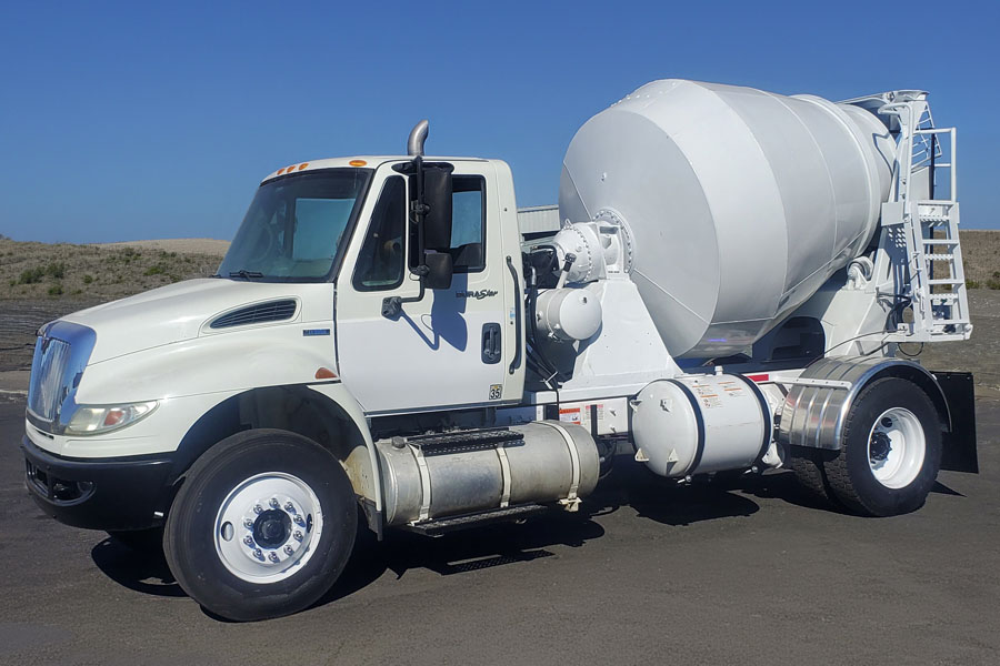 3 Yard Truck-Mounted Mixer​
